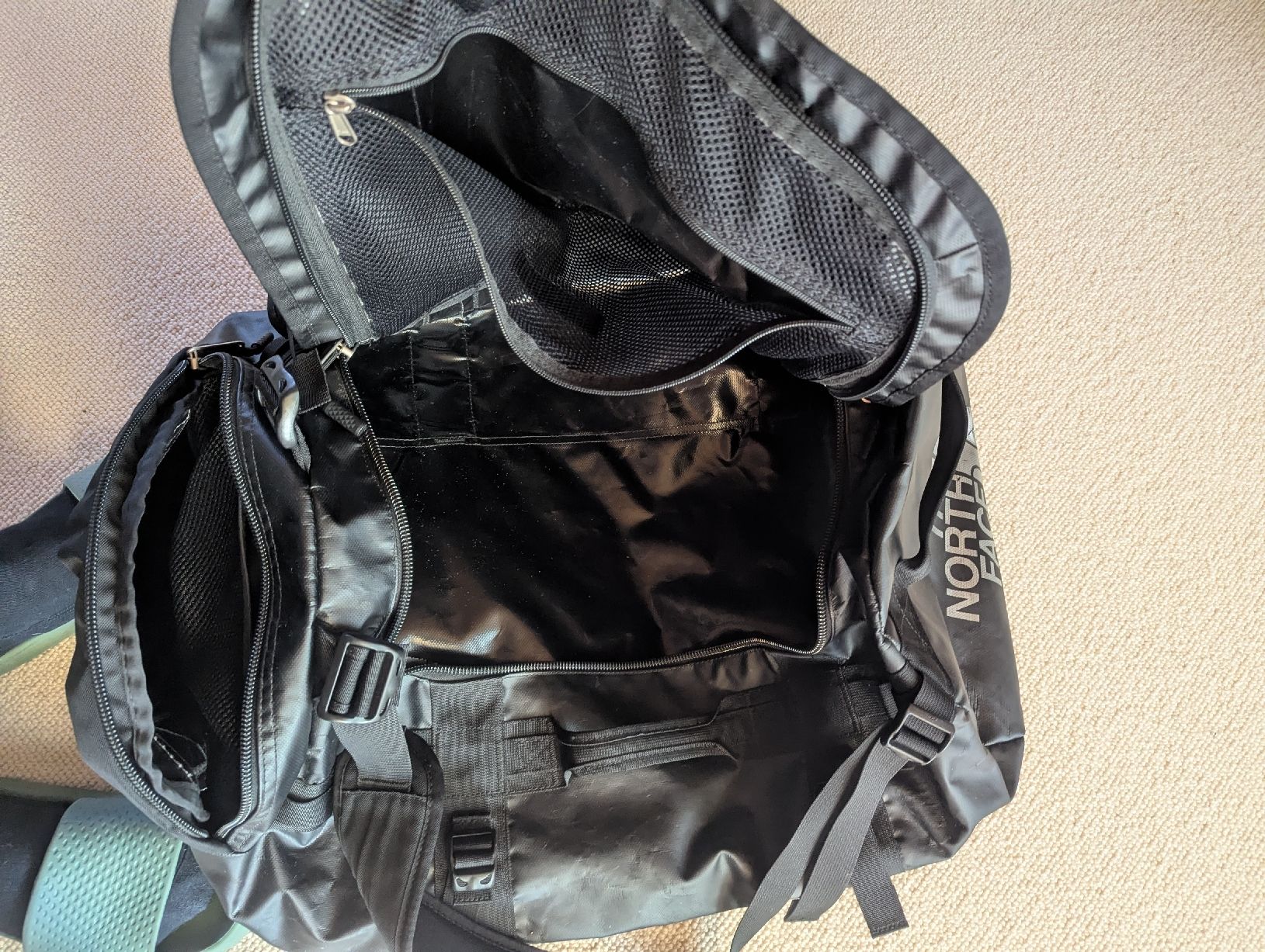 North Face Borse: North Face Duffel Bag 50l – Usato da Aarau Rohr venduto da tobinogio 2