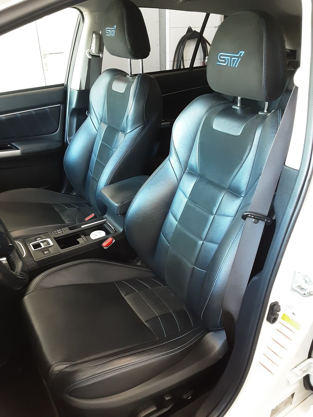 Subaru Automobili: Subaru  Levorg 2.0i Luxury  STI – Usato da Eggiwil venduto da Besu2 3