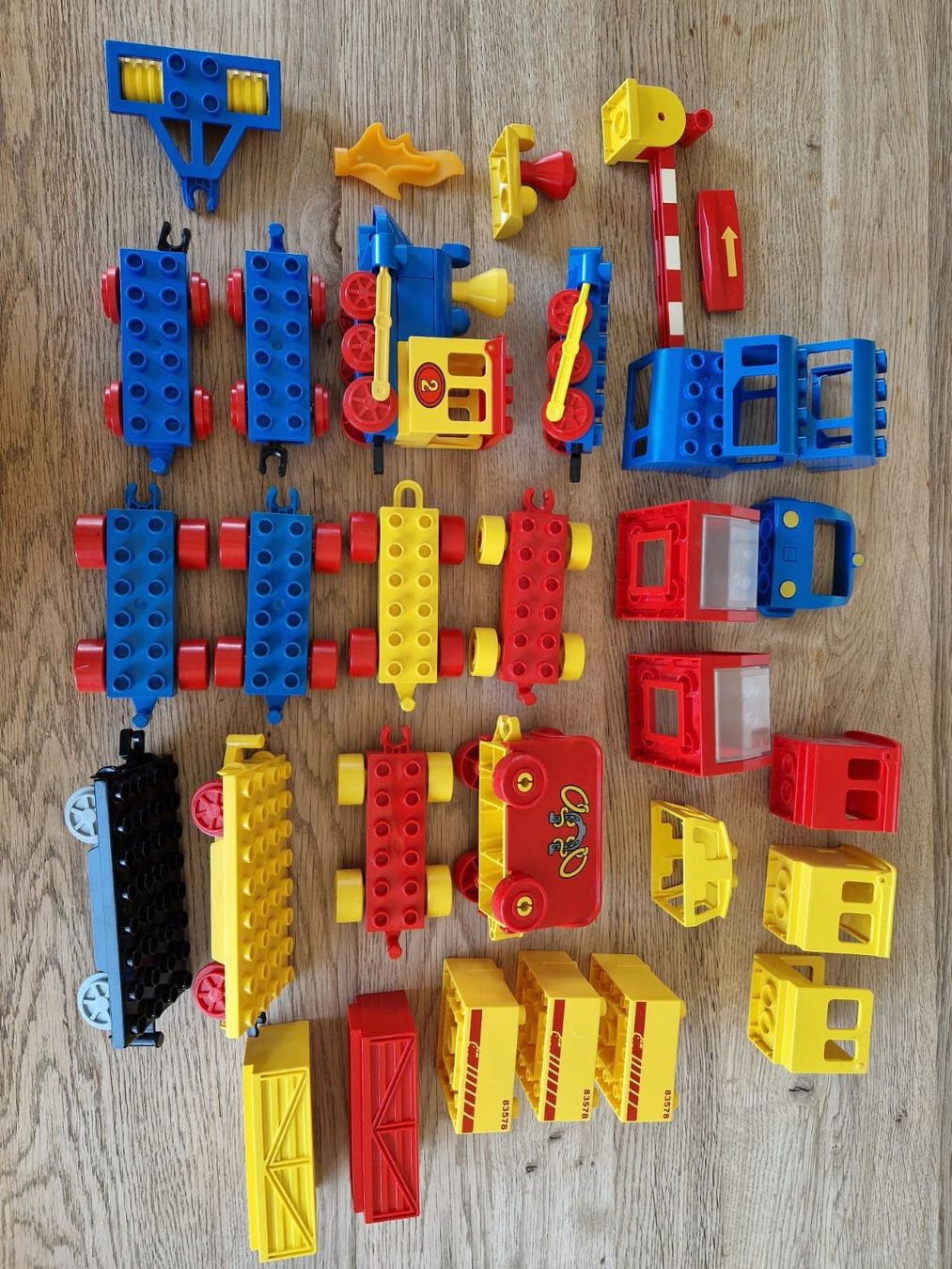 Lego Giocattoli: Lego Duplo zwei Boxen und vier Platten – Usato da Schötz venduto da protea84 9