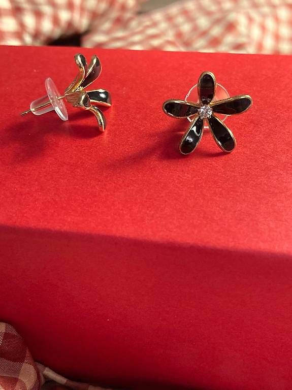 Orecchini pendenti & Orecchini a lobo: Ohrstecker:Blumen-Ohrringe – Usato da St. Gallen venduto da jbr_q7tx 2
