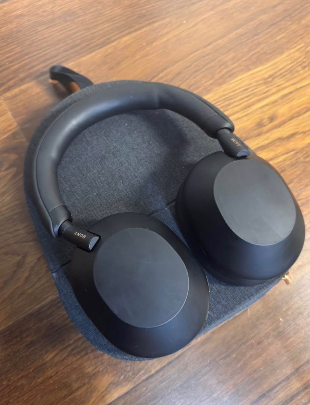 Sony Cuffie: SONY WH-1000X M5 – Usato da Frümsen venduto da tattoonn