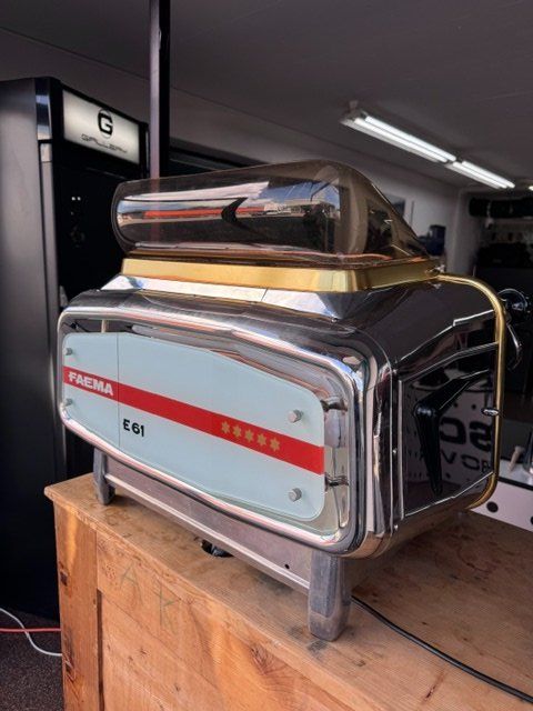 Faema Macchine per caffè & Macchine per espresso: Faema E61 Jubile 2-gruppig – Usato da Hinwil venduto da boesch04 5