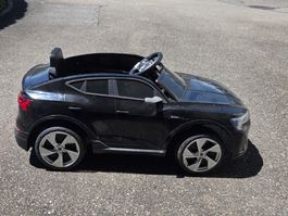 Neues Kinder Elektroauto Audi e-tron Sportback schwarz