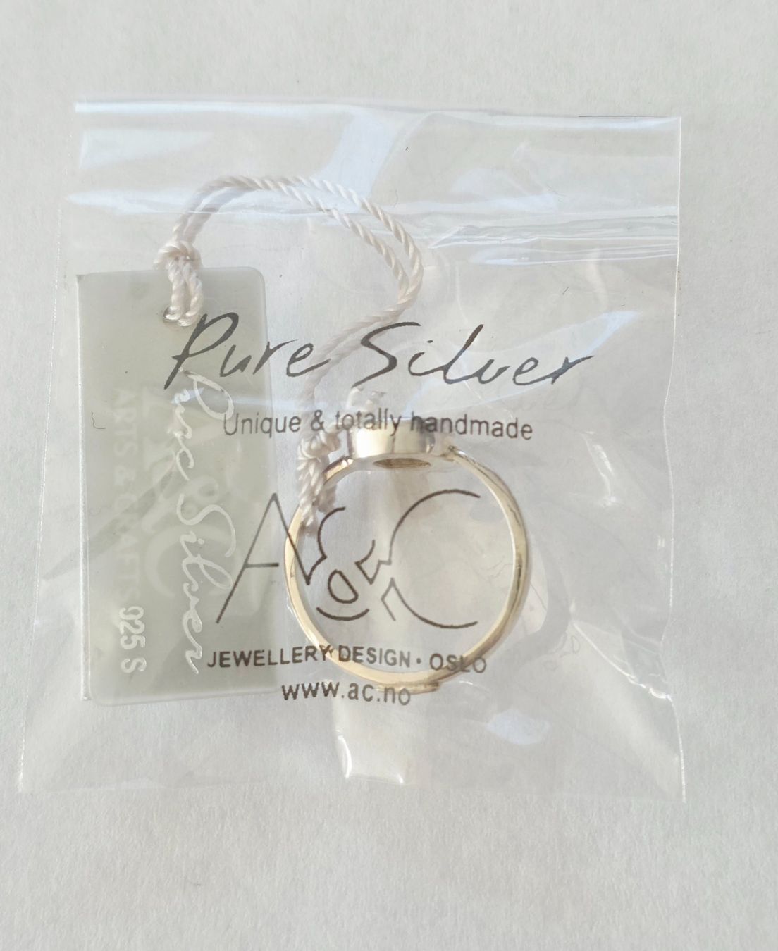 Anelli: Oval Mutterperle Silberring 925 - A&C Oslo - Neu – Nuovo e nell'imballaggio originale da Uetikon am See venduto da Coralreef 8