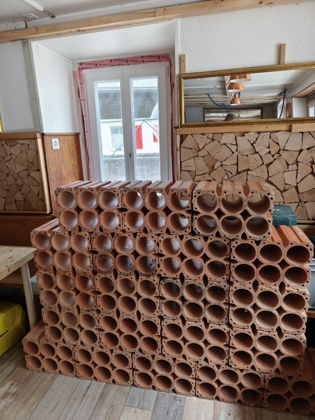 Scaffali: Weinregal aus Tonsteinen – Usato da Göschenen venduto da kai_9ppg 2