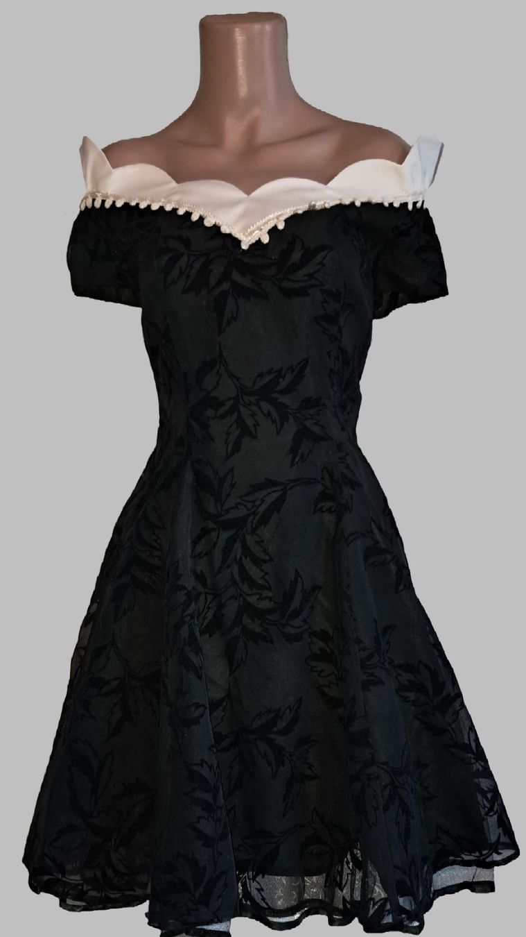 Vestiti: Abendkleid schwarz schimmernd Tanzkleid Gr. S – Usato da Uerikon venduto da Jeanne04