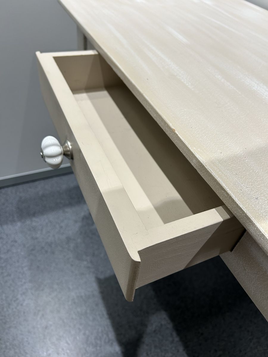 Scrivanie: Petit bureau en bois – Usato da La Tour-de-Peilz venduto da serard 3