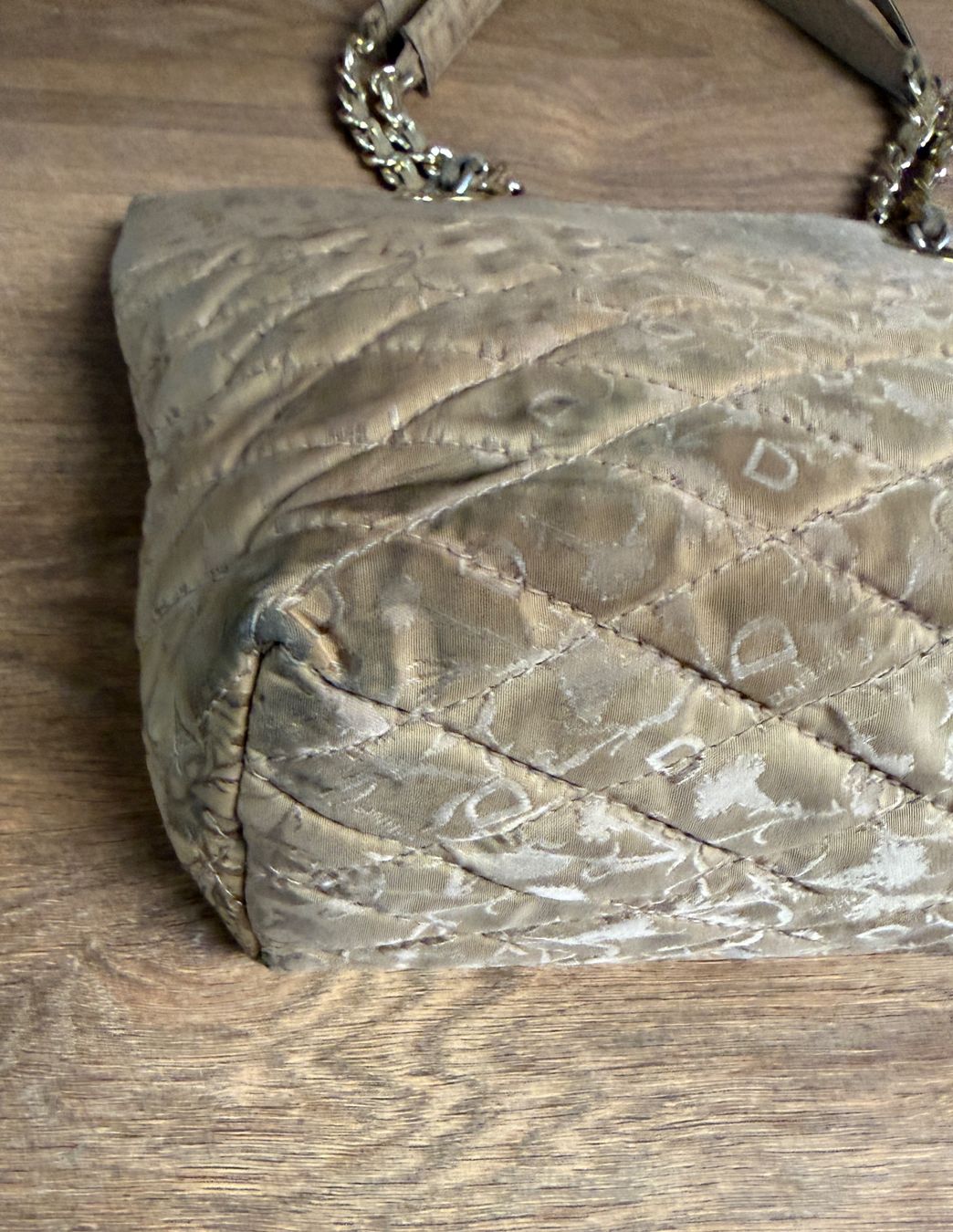 Taschen für Damen: Daphne Tasche beige mit Kette – Gebraucht aus Nussbaumen AG von olitech5415 4