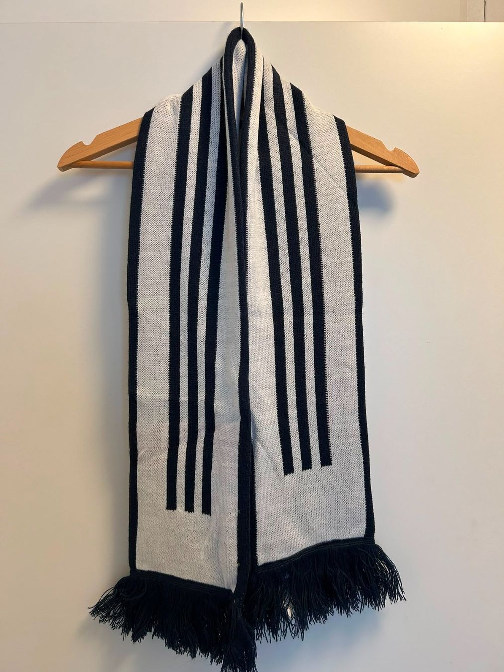 Foulard & Sciarpe: Real Madrid adidas scarf – Nuovo (secondo la descrizione) da Zürich venduto da gds90 1