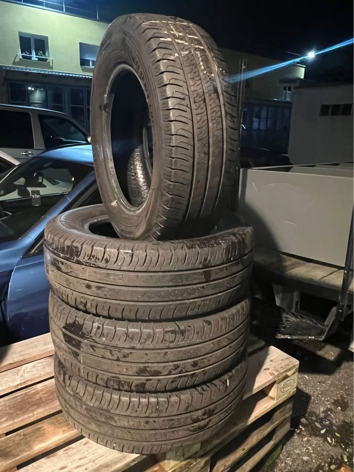 Goodyear Pneumatici & Ruote complete: 215/65R16C 104/106H Goodyear EfficientGrip Cargo – Usato da Füllinsdorf venduto da pne_898y 1