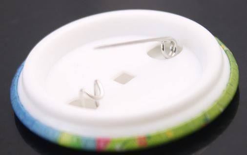 Placchette & Badge: Princesse : Lot 17 badges pins – Nuovo e nell'imballaggio originale da Lutry venduto da kylab7 1
