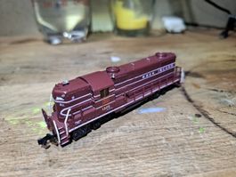 Spur N Diesellok Rock Island 1325