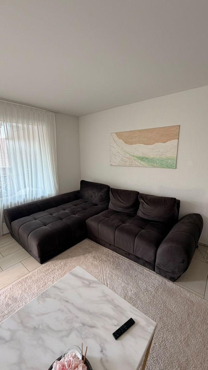 Sofas: Schwarzes Samt Ecksofa mit Schlaffunktion – Gebraucht aus Niederrohrdorf von jan_vht7