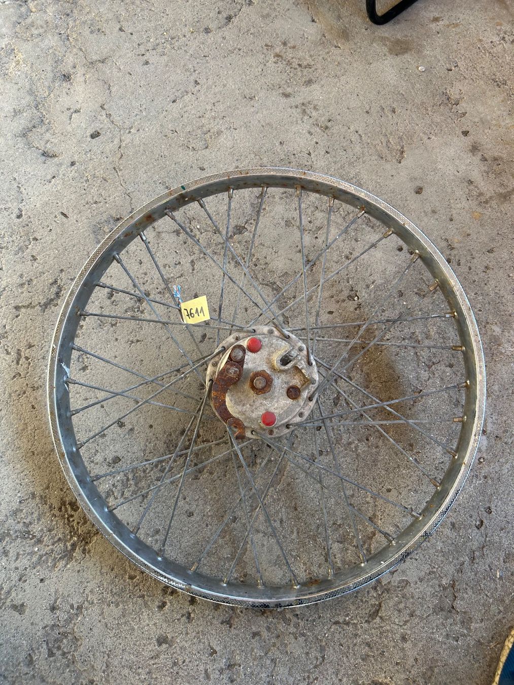 Puch Parti ricambio per ciclomotori: Puch Maxi/X30 Speichen Mofa Vorderrad – Difettoso da Fahrni b. Thun venduto da berger_tuning34