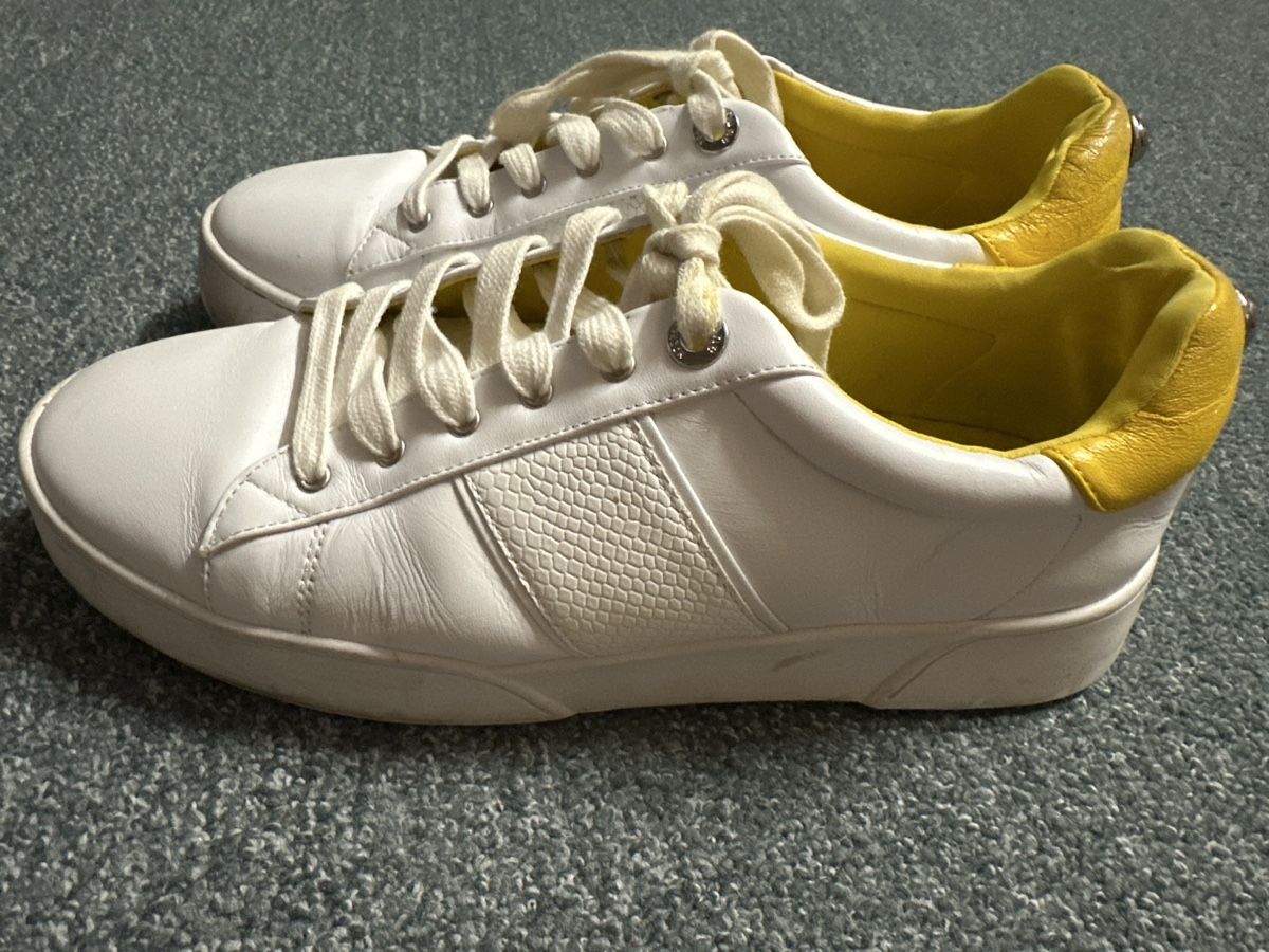 Dune London Scarpe da donna: Damenschuhe weiss/gelb Gr 39 – Usato da Baltschieder venduto da YmroBe 1