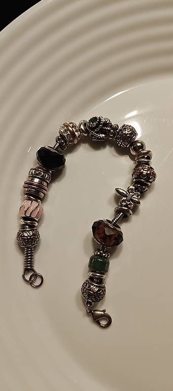 Pandora Armbänder & -reifen: PANDORA Armband  SCHNÄPPCHEN – Gebraucht aus Biel/Bienne von shariluna 2