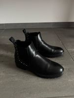 Schwarze Boots