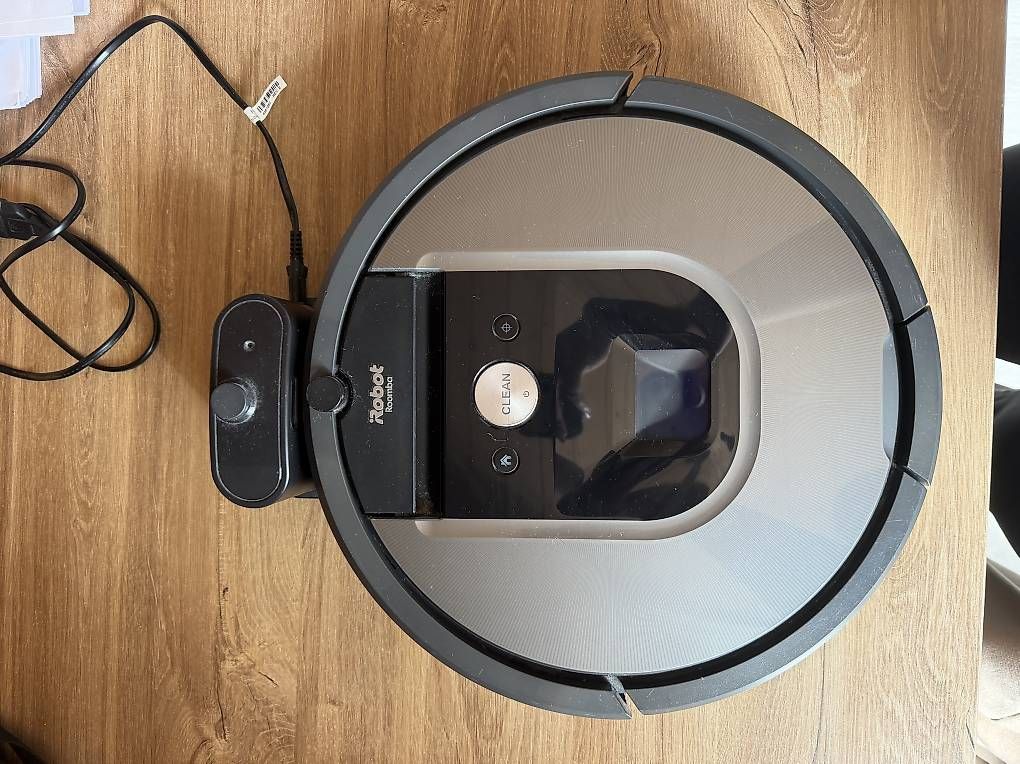 Aspirapolveri & Accessori: Robot Roomba 980 mit Ladestation gebraucht – Usato da Luzern venduto da laxra_._ 1
