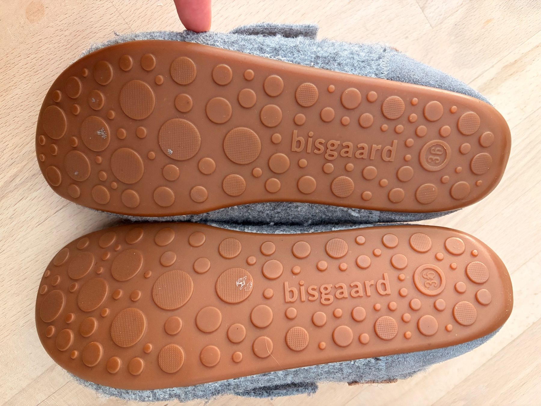 Bisgaard Schuhe für Jungen: Bisgaard Hausschuhe 36 – Gebraucht aus Basel von Witmedia 1