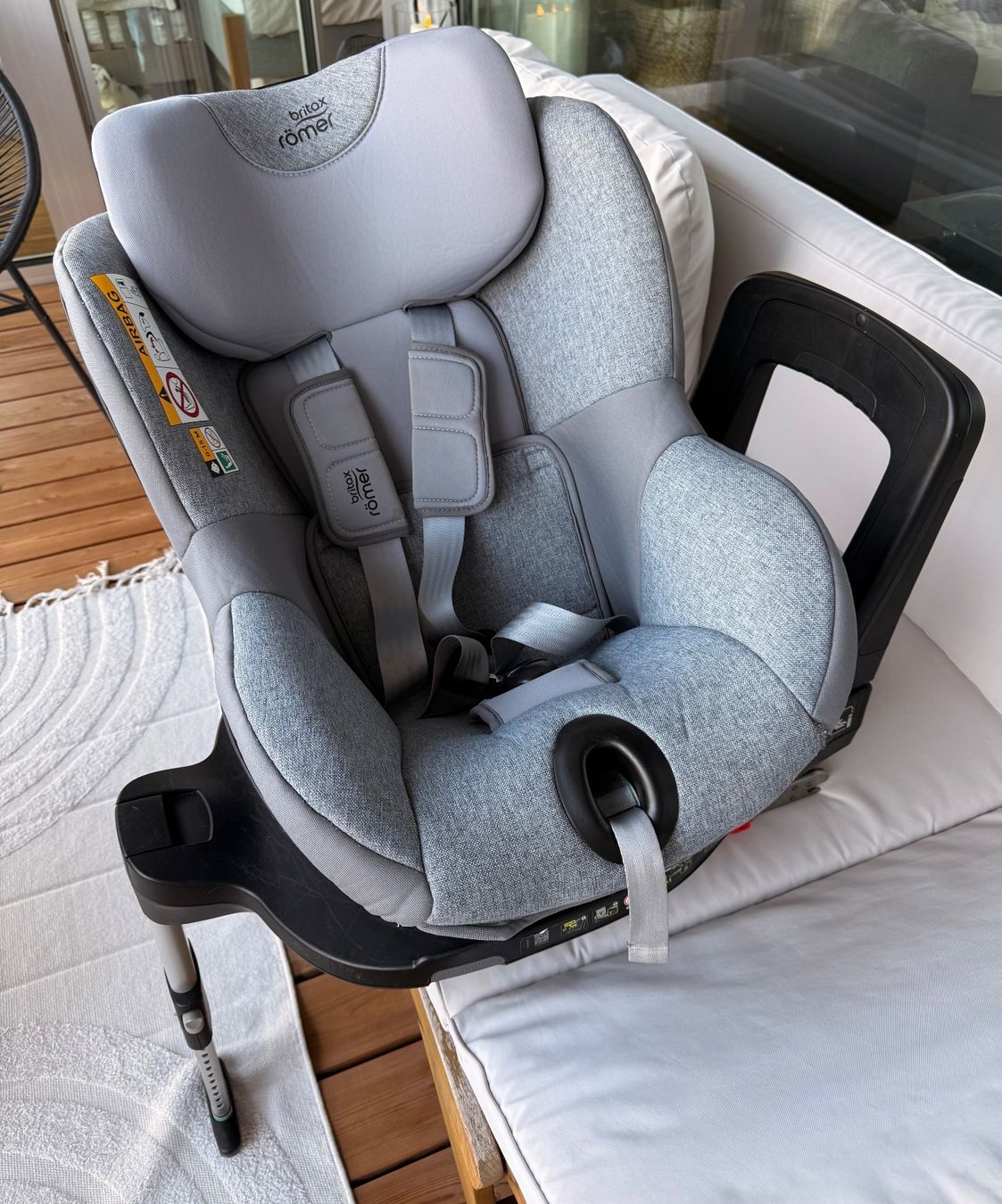 Britax Römer Sièges auto: Britax Römer Autokindersitz Dualfix M i-Size – D'occasion à Zürich par MaryPotter 1