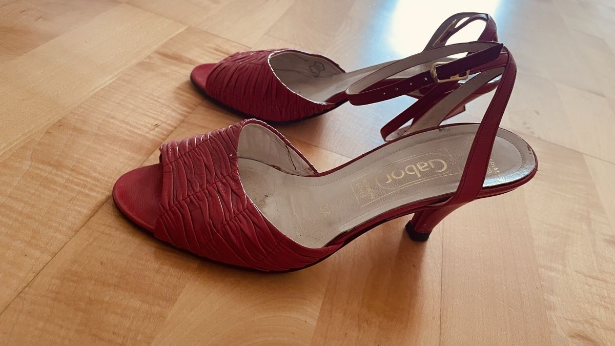 Scarpe da donna: Sandales vintage 35 – Usato da Liebefeld venduto da fuoco-e-fiamma 1