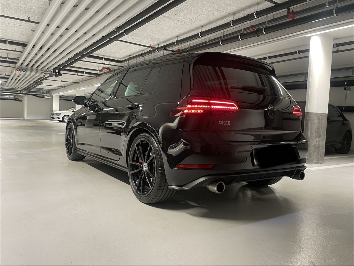 VW Automobili: Golf 7.5 Gti performance 2.0 245 ps – Usato da La Tour-de-Trême venduto da mar_2l6z 3