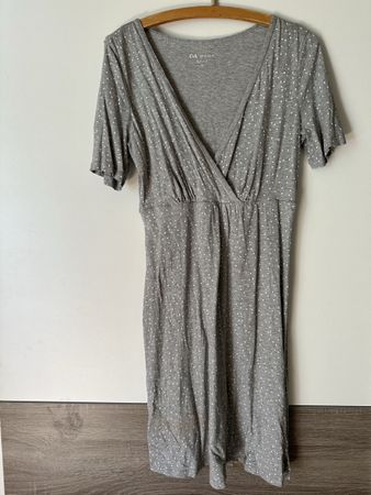 Deux robes confortables grossesse et allaitement 