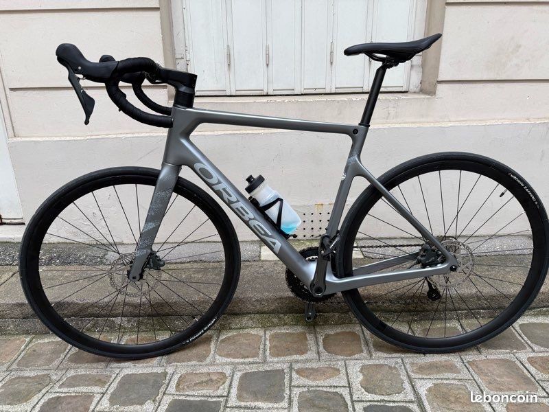 Orbea Velos: Vélo de route: Orbea Orca M30i en parfait état - Taille 57 – Gebraucht aus Nyon von noi_tf8q