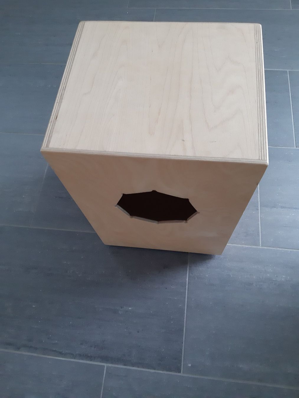 Strumenti musicali: Cajon Handmade – Usato da Aristau venduto da Philomenas 2