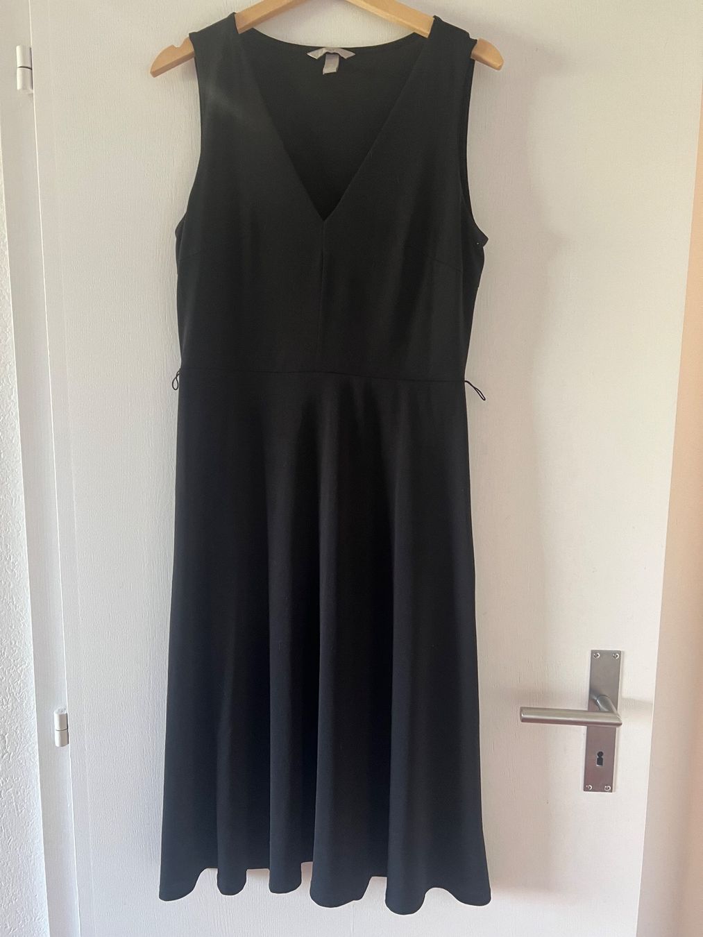 H&M Vestiti: SALE Schickes, schwarzes Sommer-Kleid, Grösse M! – Usato da Ruggell venduto da Malbuntiger01