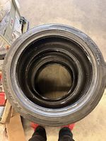 Pneus été état neufs 245/40R17