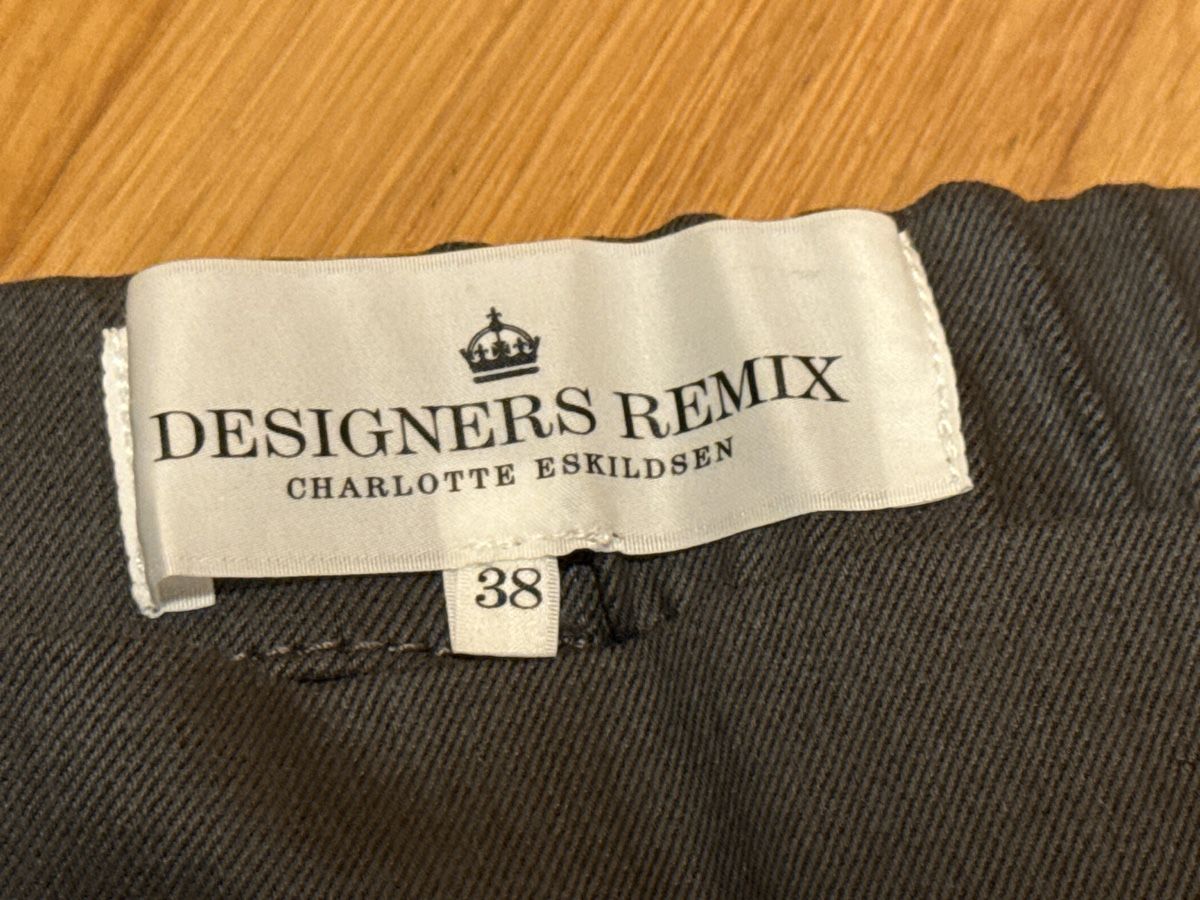 Gonne: Designer's Remix Mini, grau, Grösse 38 – Nuovo (secondo la descrizione) da Meggen venduto da BertaundAnton 1