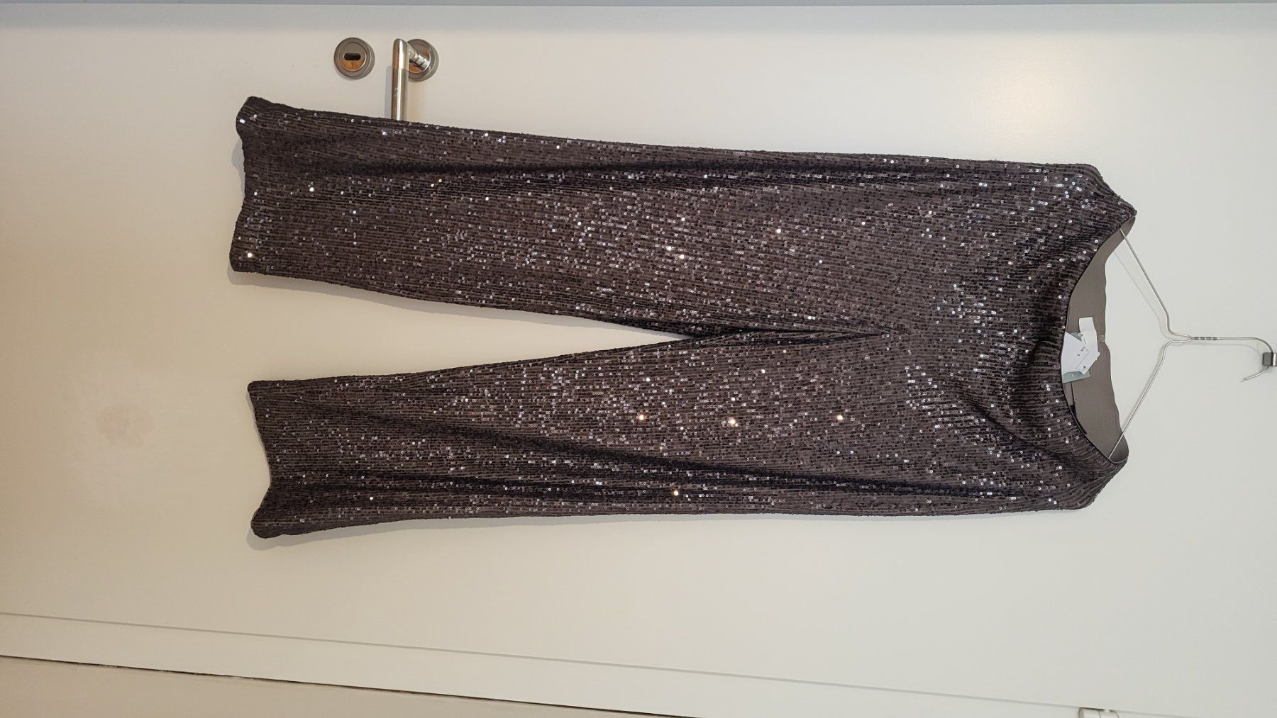 H&M Pantaloni: sequenced evening pants – Usato da Genève venduto da gkh_yx7b