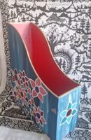 Magazinständer blau mit Blumenmuster innen rot