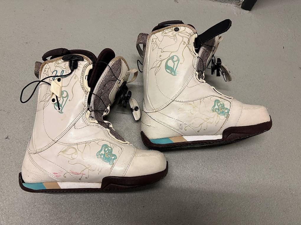 Herrenschuhe: Snowboardschuhe Head Grösse 38 – Gebraucht aus Laufenburg von tam_xbg7 3