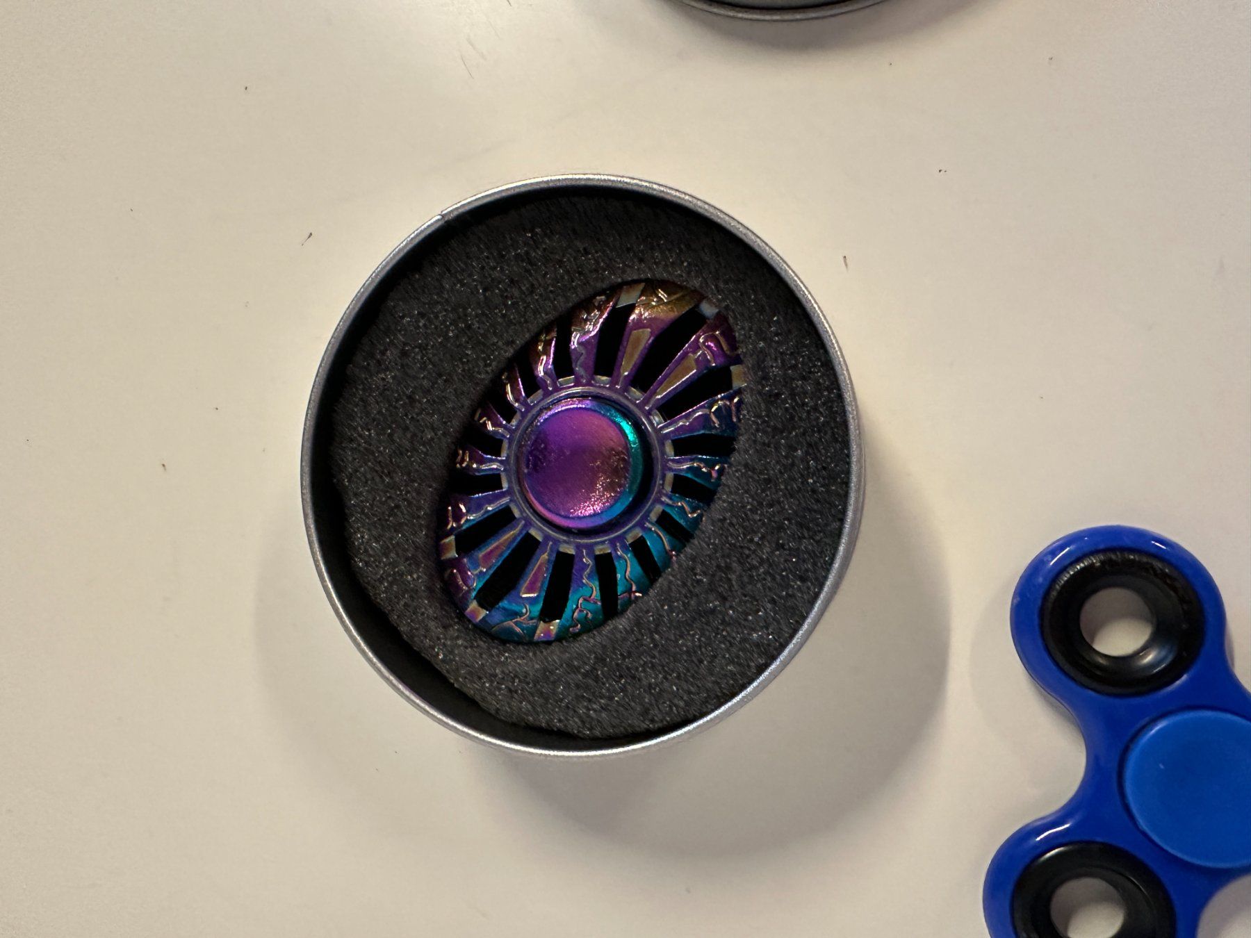 Giochi: 2 Fidget Spinner – Usato da Urdorf venduto da ARJN 2