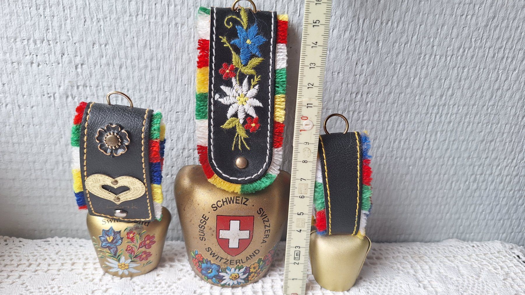 Campanacci mucche: 3kleine Souvenier-Glöckchen Schwitzerland – Usato da Arlesheim venduto da shopradl 7