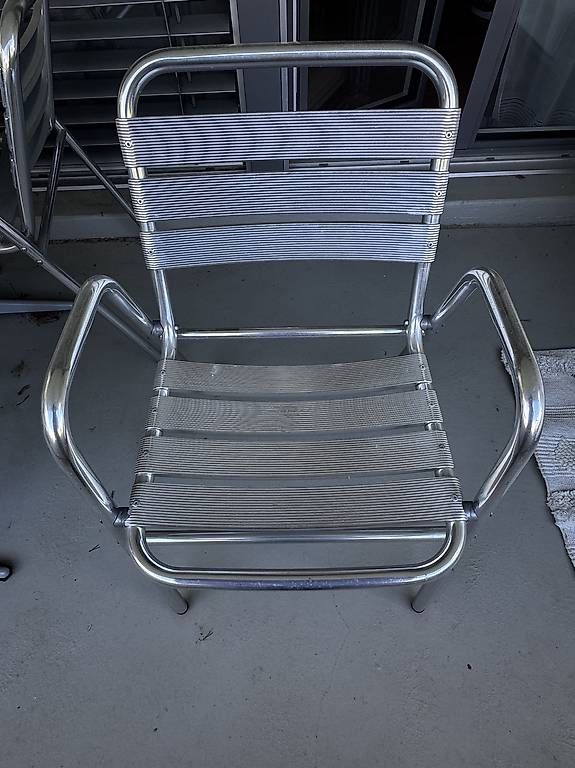 Set di tavolo e panche: Balkontisch mit 4 Stühlen – Usato da Adliswil venduto da Sari88 3