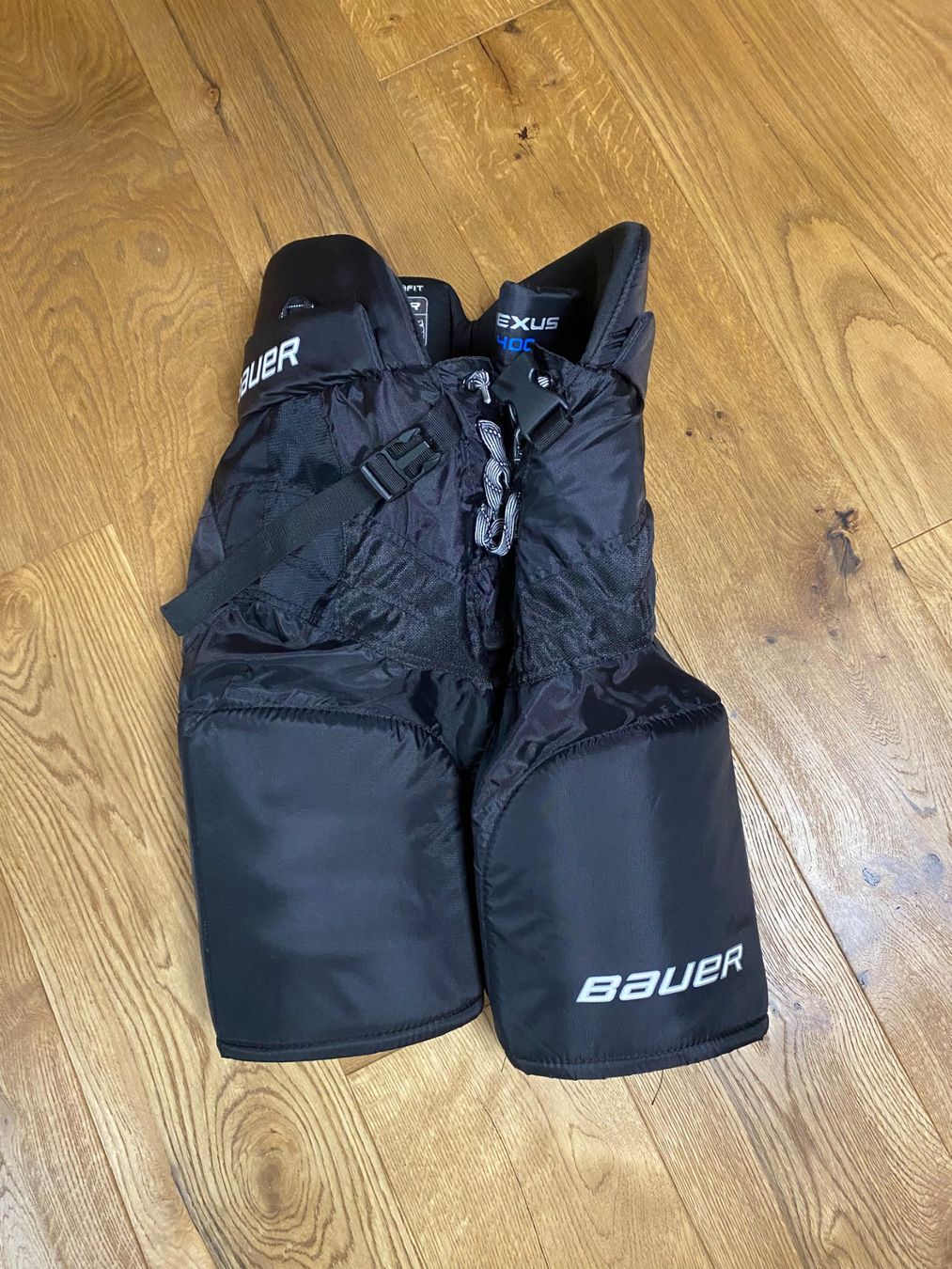 Bauer Pantaloni: Bauer Nexus 400 Eishockeyhose Jr. L – Usato da Fischbach-Göslikon venduto da luk_ss97