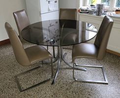 Esstisch mit 4 Stühlen von Pfister