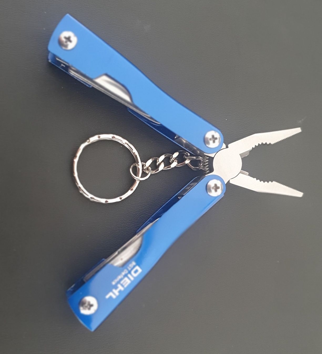Coltelli tascabile: 3 Victorinox Sackmesser Griffschalen plus 3 Taschenmesserli – Usato da Härkingen venduto da MarianneSi 4