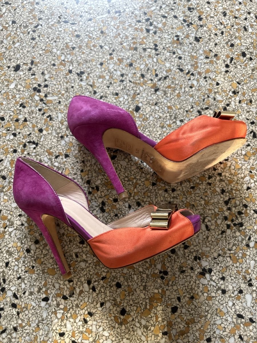 Scarpe da donna: Poé Pumps Leder – Usato da Bern venduto da LoveVintageY2K 2