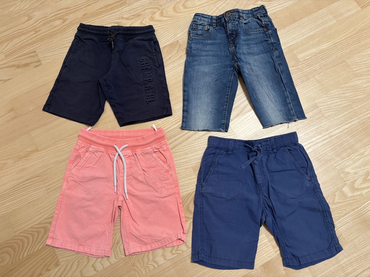 Pantaloni: Sommer Shorts Set, Gr. 122/128, 9Stk – Usato da Genthod venduto da Tidus04 3