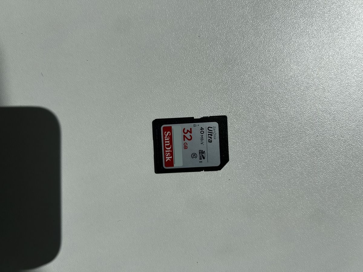 Canon Fotocamera: Canon EOS 1200D + objectif EF-S 18-55mm + accessoires – Usato da Develier venduto da mel_qd2m 5