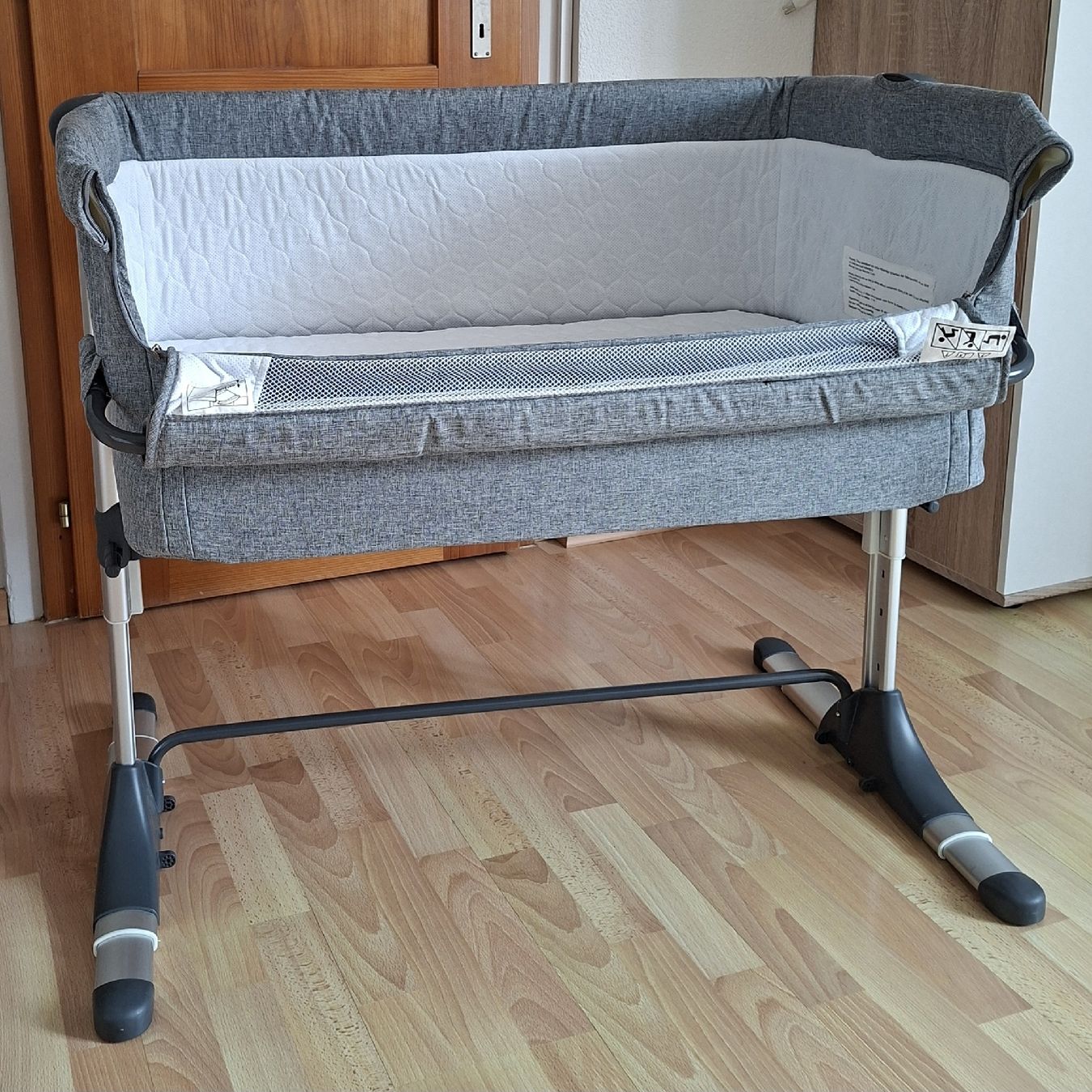 Letti: Graues Beistellbett Schardt – Usato da Kallnach venduto da car_v57g 1