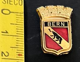Berner Wappen mit Mauerkrone/ Pin