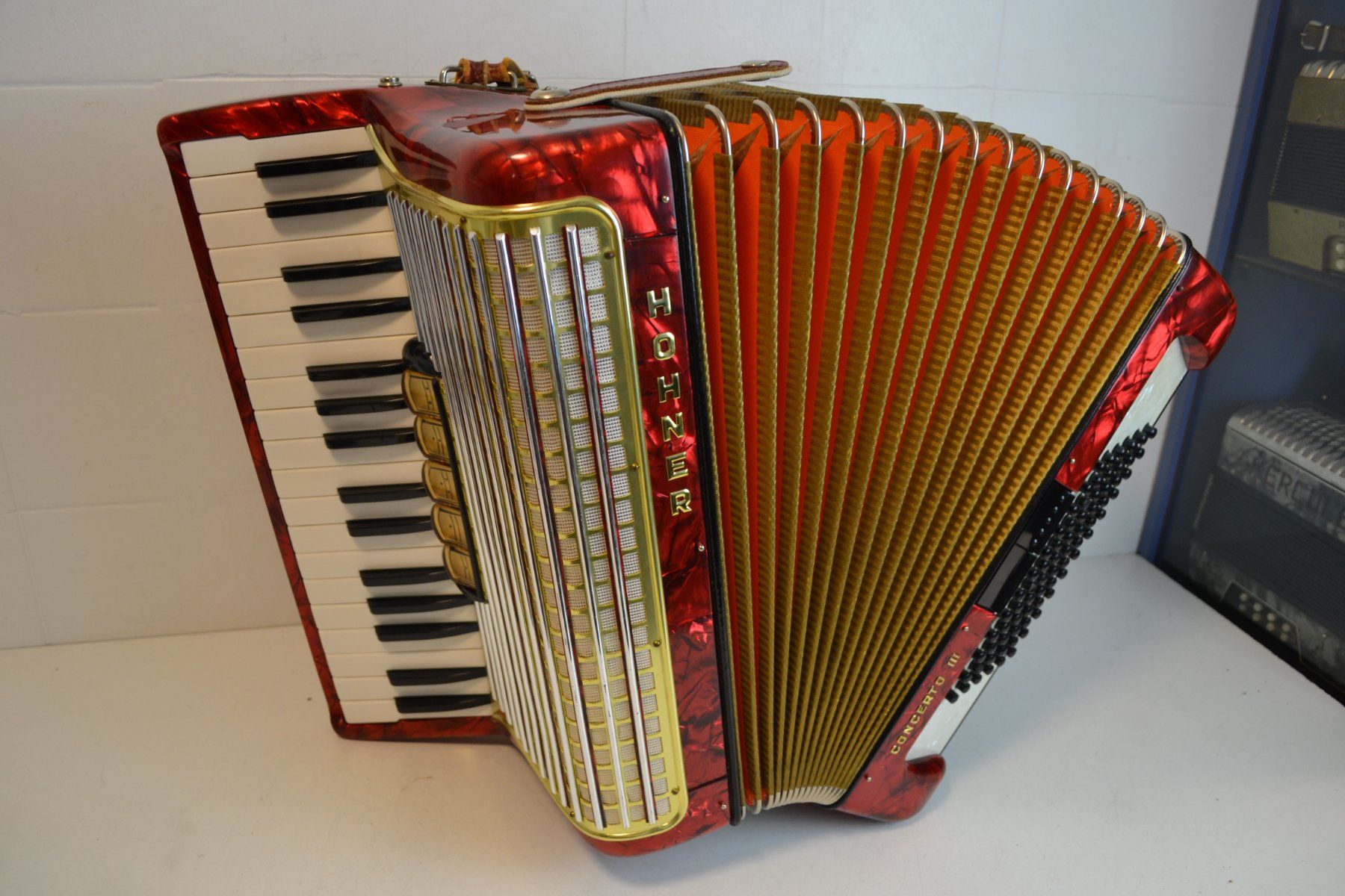Hohner Musikinstrumente: Akkordeon chromatisch Hohner Concerto III – Gebraucht aus Zürich von baumusik 4