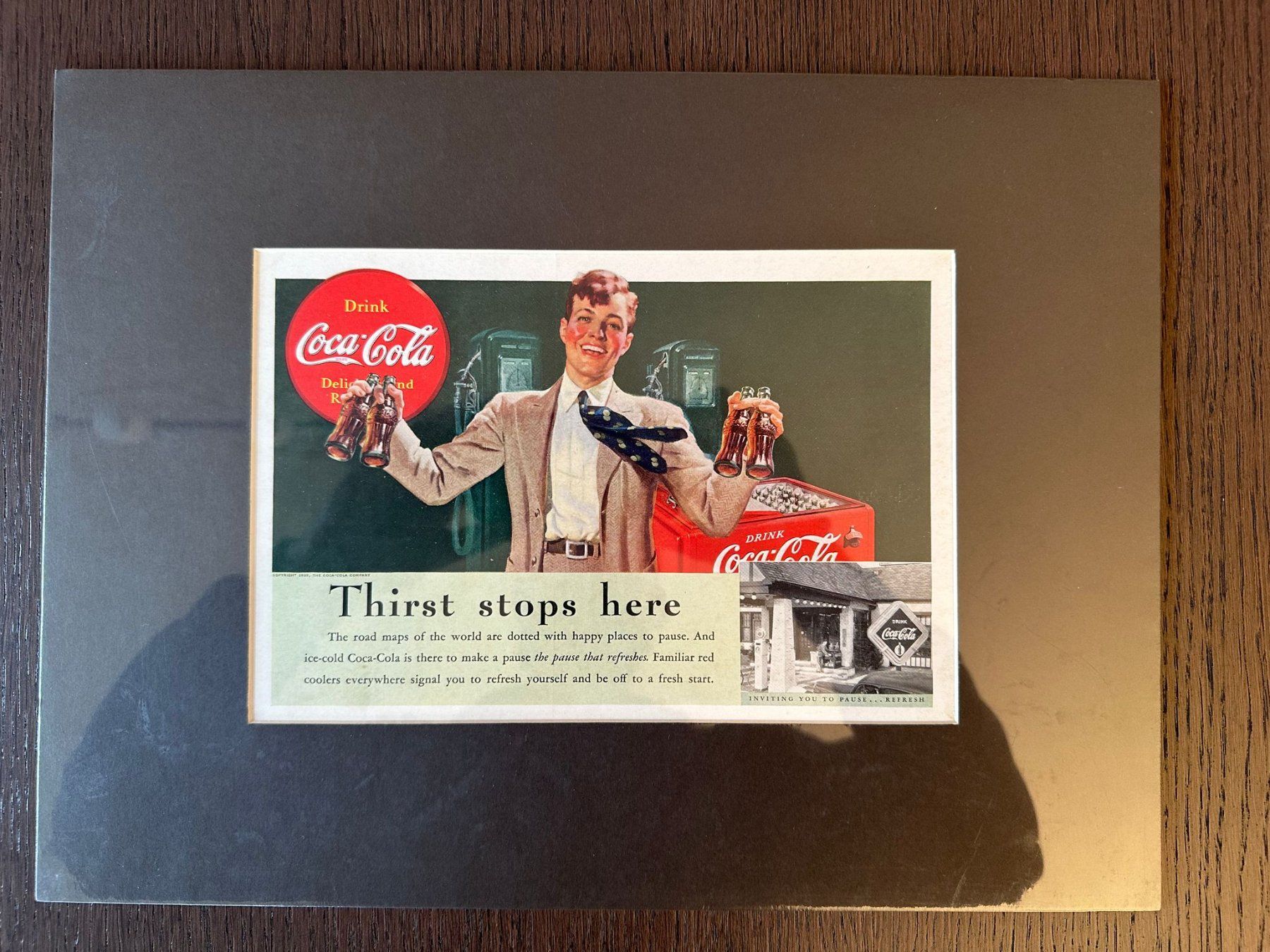 Poster & Bilder: Originale Werbeanzeige Coca Cola - Thirst stops here – Neu und originalverpackt aus Wetzikon ZH von LoremIpsumDolorSit