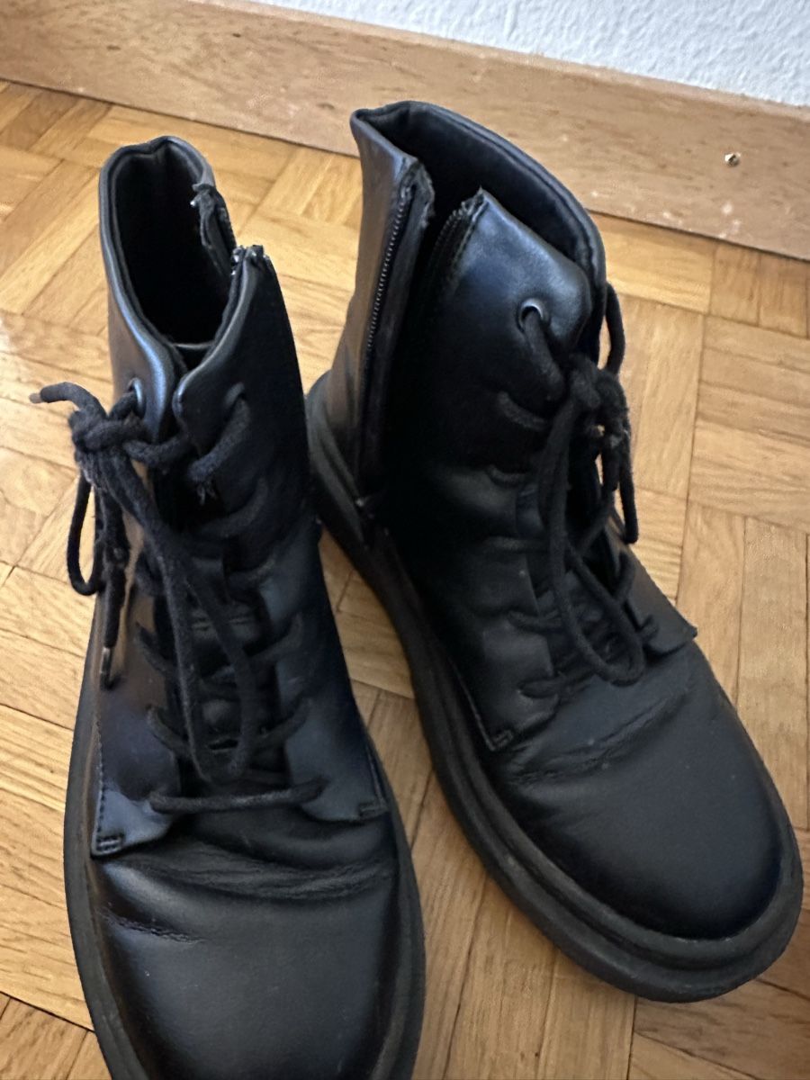 Zara Chaussures hommes: Zara Unisex Schuhe, Gr.33 – D'occasion à Neuenhof par prada010 3