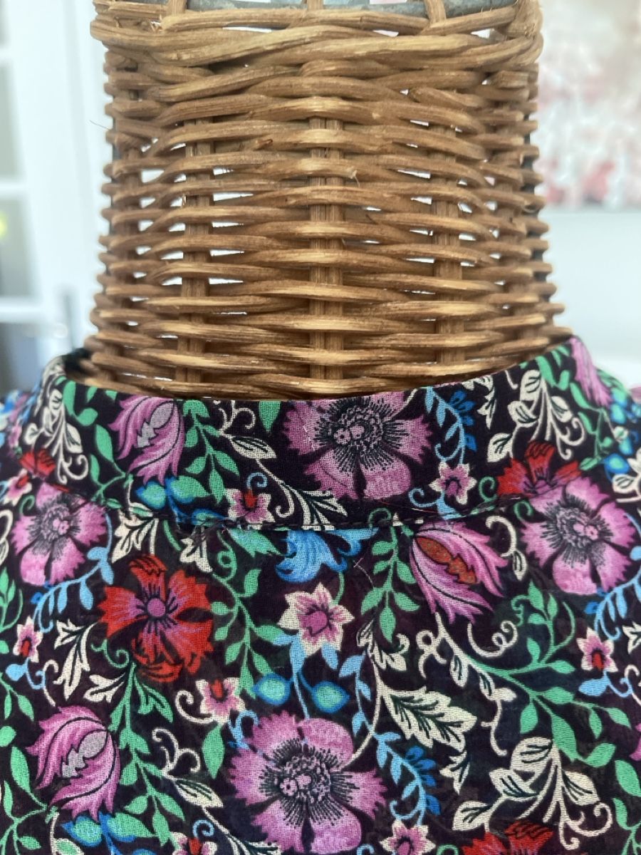 Camicette: Farbige Blumenbluse mit rüschen, 36/38 – Usato da Solothurn venduto da Bobesch08 5